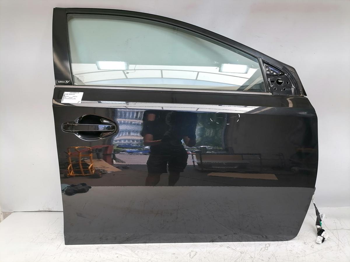 Toyota Auris 2 original T&uuml;r vorn rechts 209 Schwarz Flie&szlig;heck Bj.2018